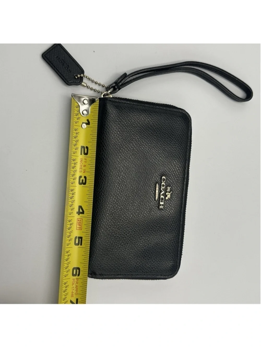 Coach medium cross